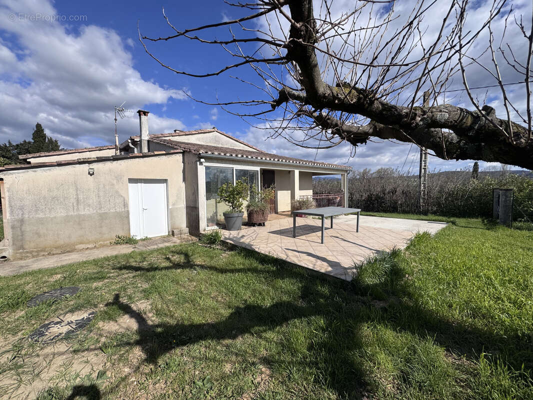 Maison à MONTBOUCHER-SUR-JABRON