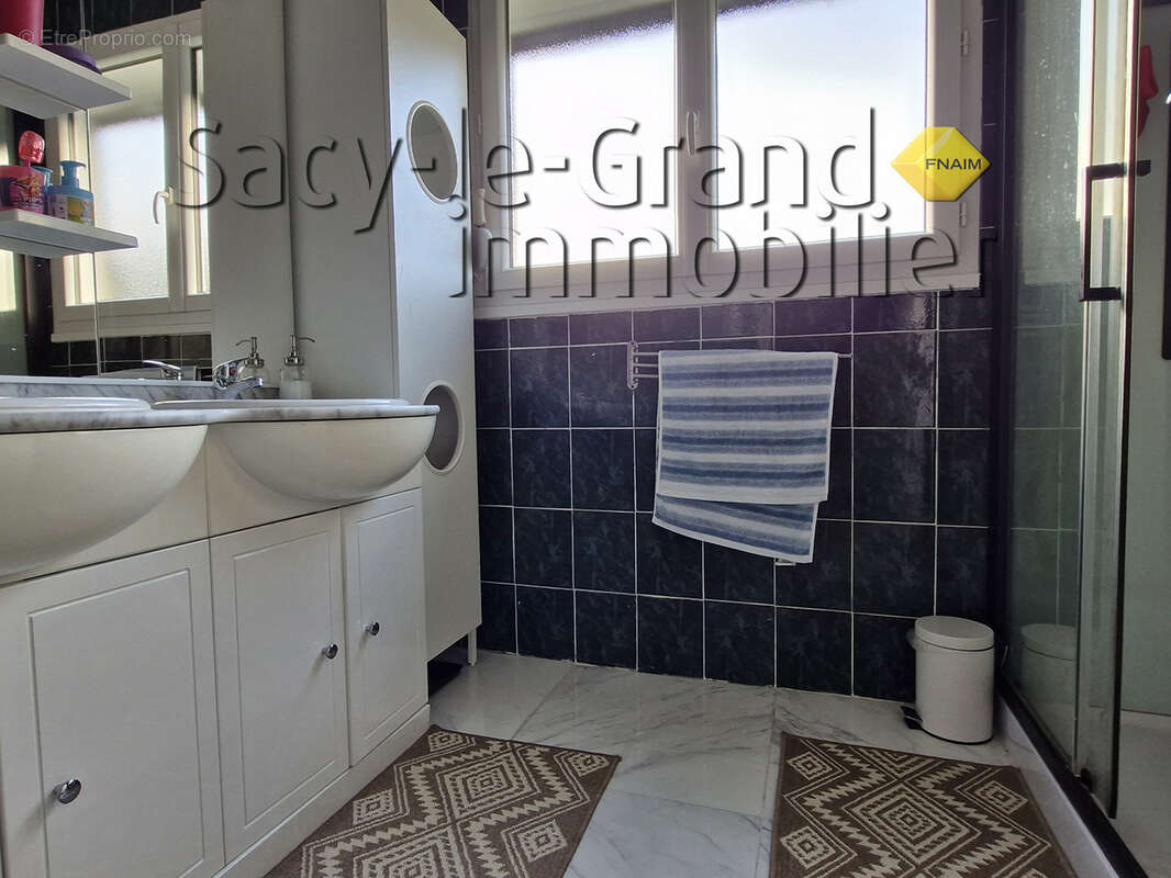 Belle maison familialle à SACY LE GRAND - photo 8