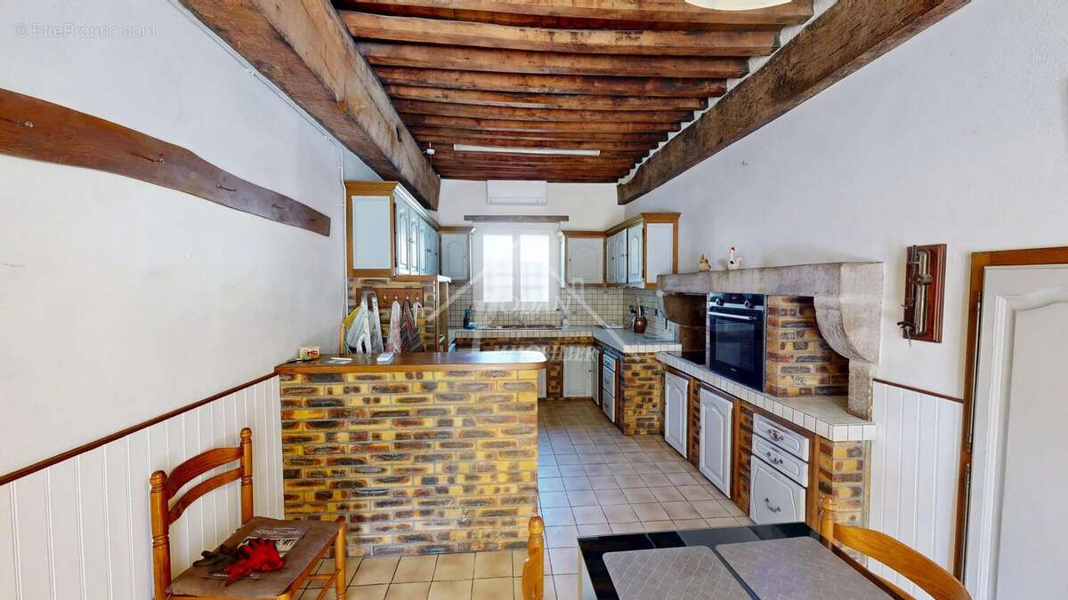 Exclusivite belle maison quatre chambres terrain et dependances - photo 4