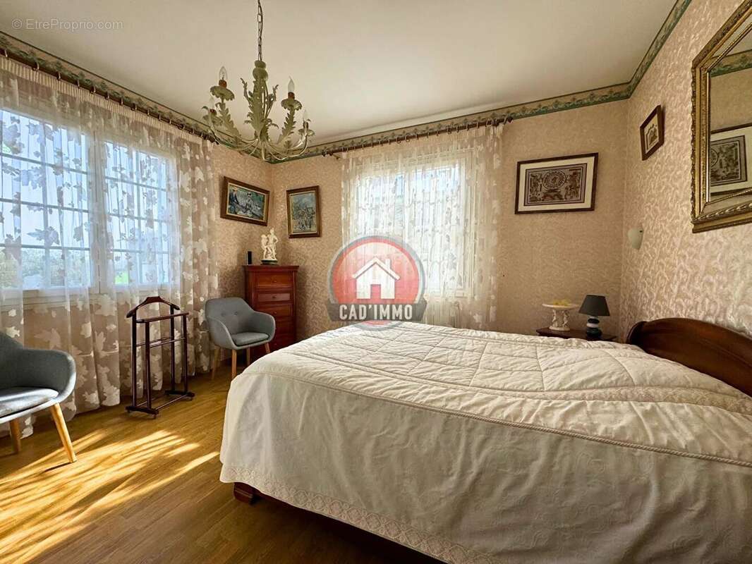 Maison à SAINT-PIERRE-D'EYRAUD