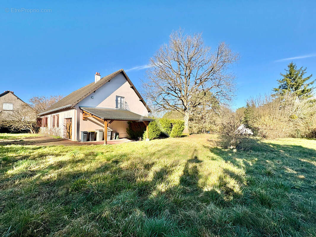 Maison à CERE-LA-RONDE