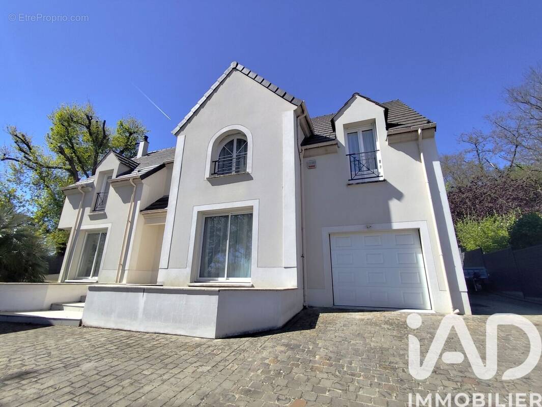 Photo 1 - Maison à LA VILLE-DU-BOIS