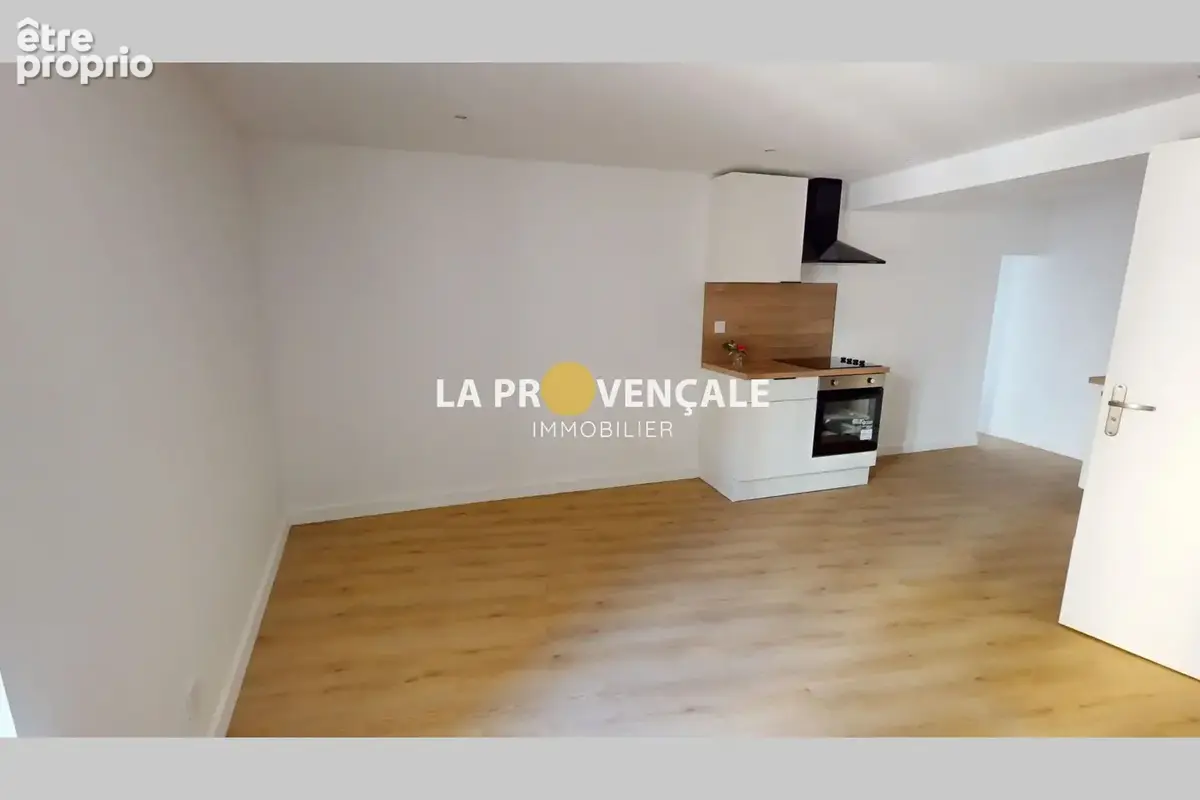 Appartement 42 m² à Trets  - photo 1