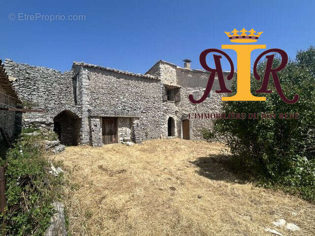 Maison 4 pièces 56 m² à vendre à Lagarde-D'apt (84400) - photo 2