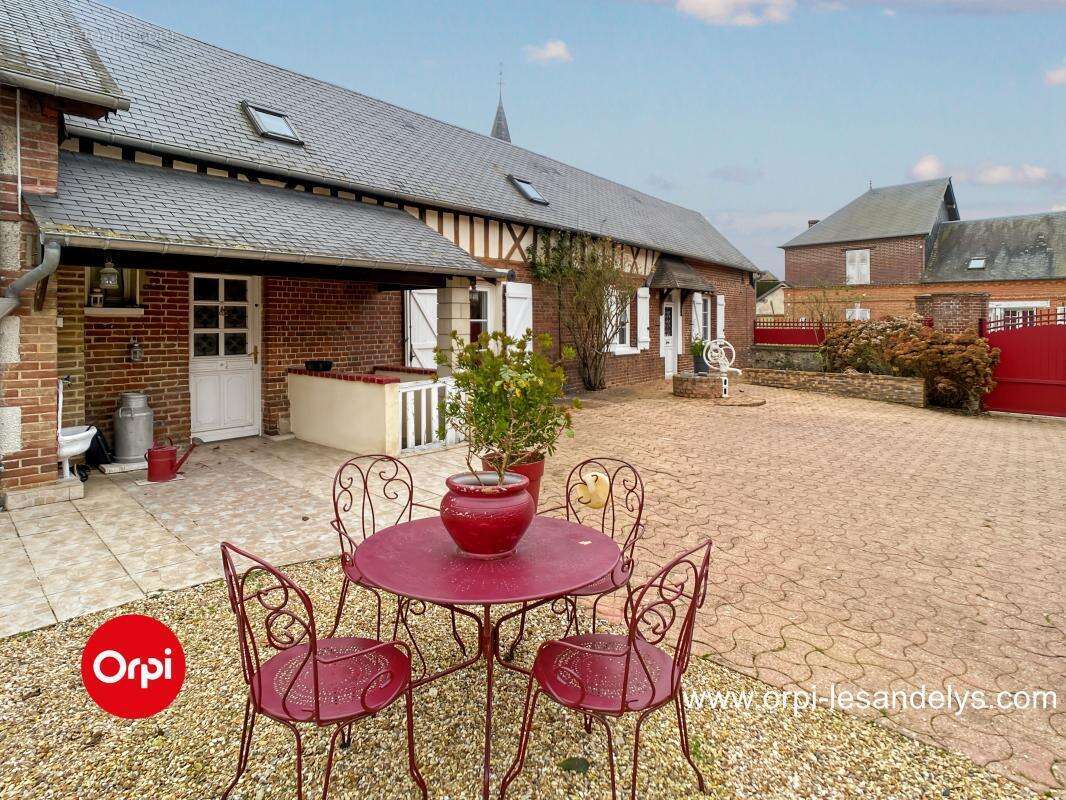 Maison à SAINT-CLAIR-SUR-EPTE