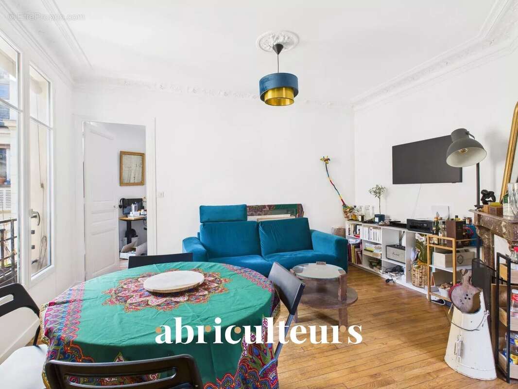 Appartement à PARIS-18E