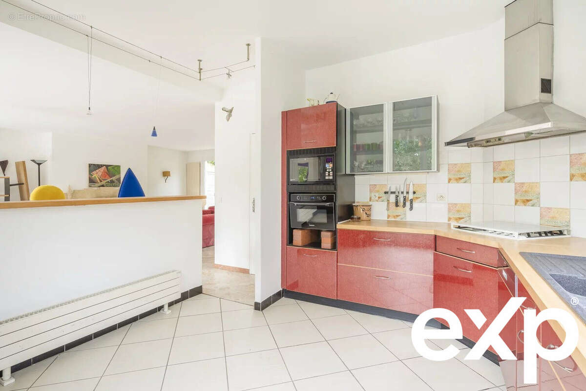 Maison à SAINT-MAUR-DES-FOSSES