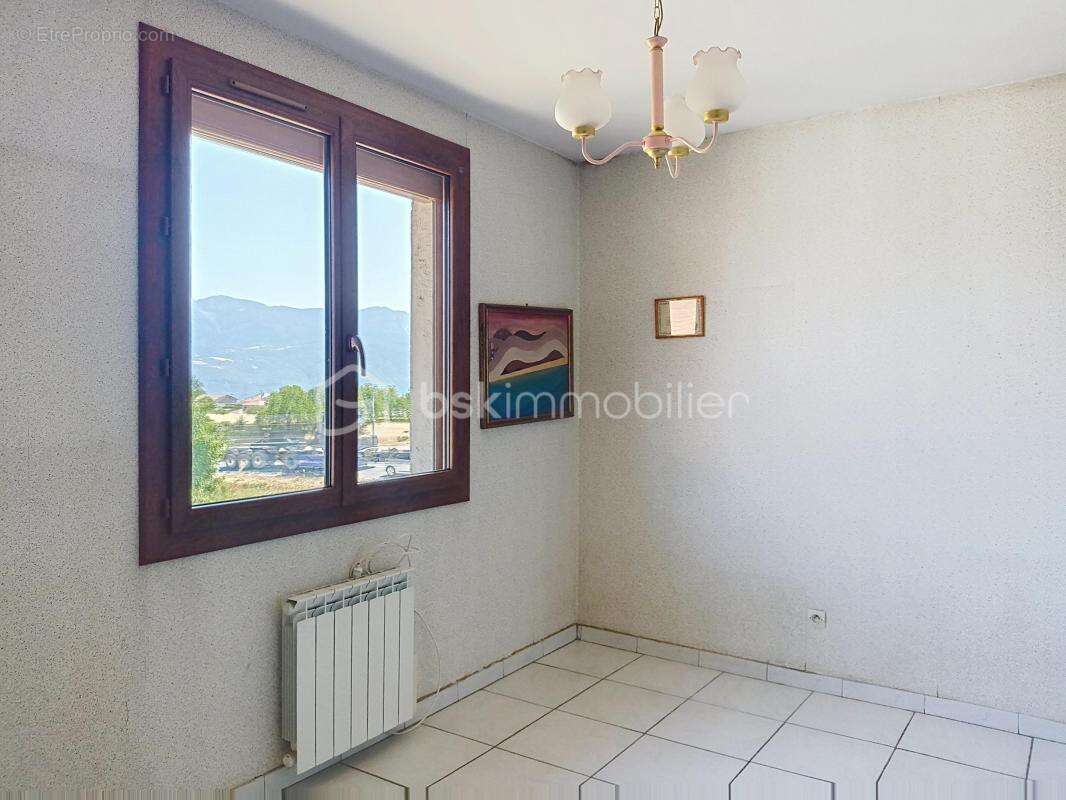 Maison familiale de 129 m² avec 4 chambres, terrain de 1 000 m² – Charnecles - photo 8