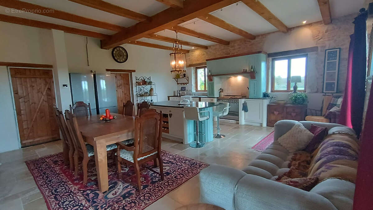 Maison à SAINT-CLAUD