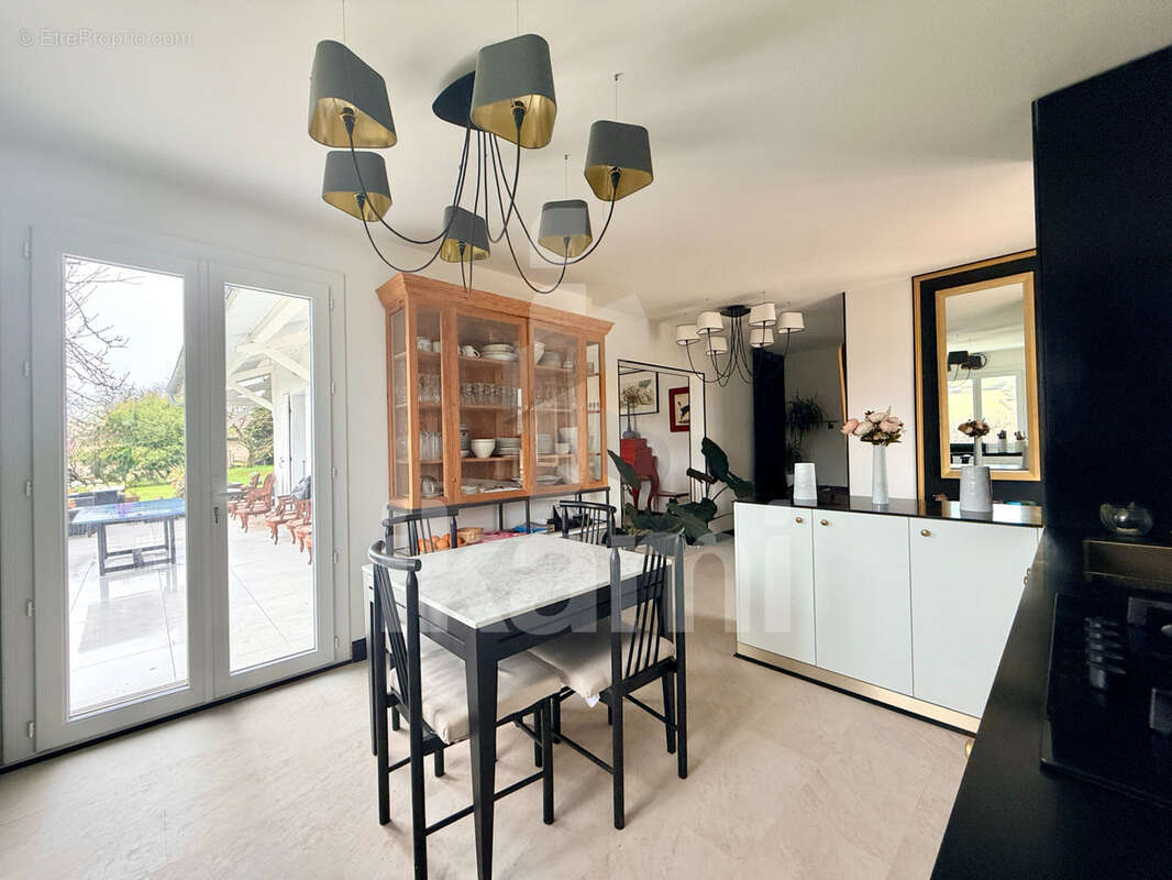 Maison à MARGES