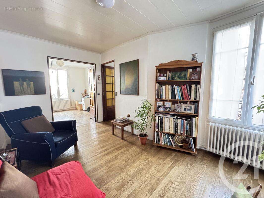 Appartement à FONTENAY-SOUS-BOIS