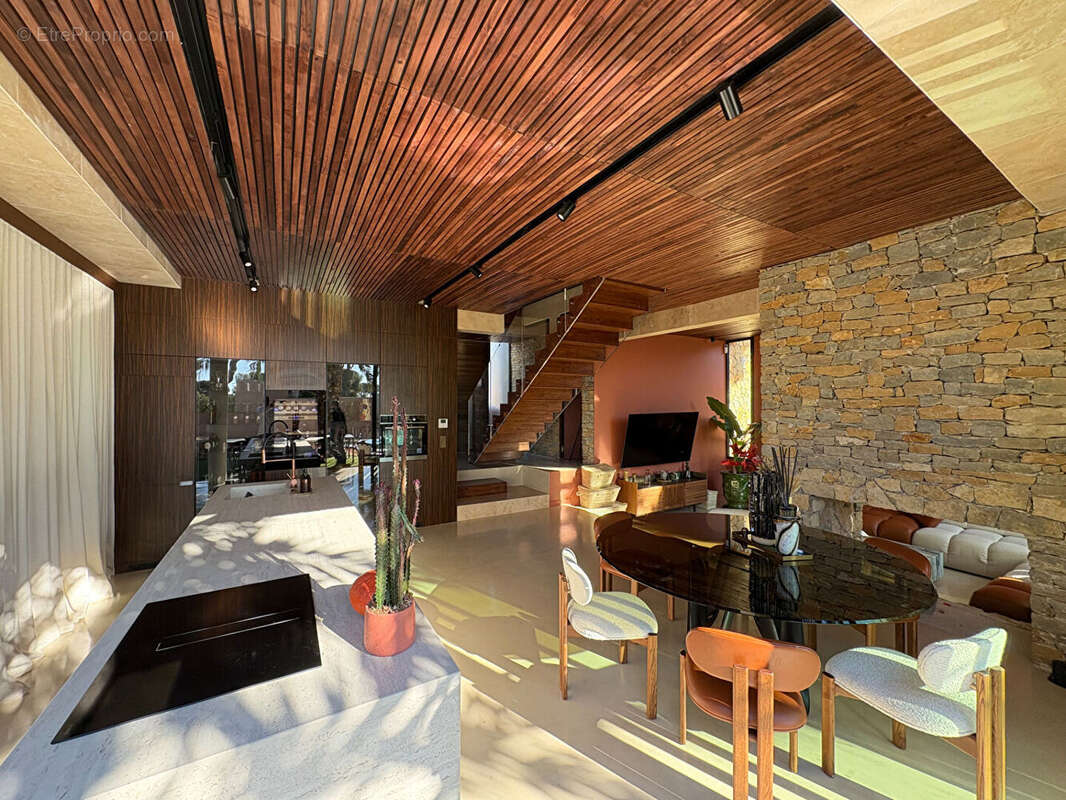 Maison à CARRY-LE-ROUET