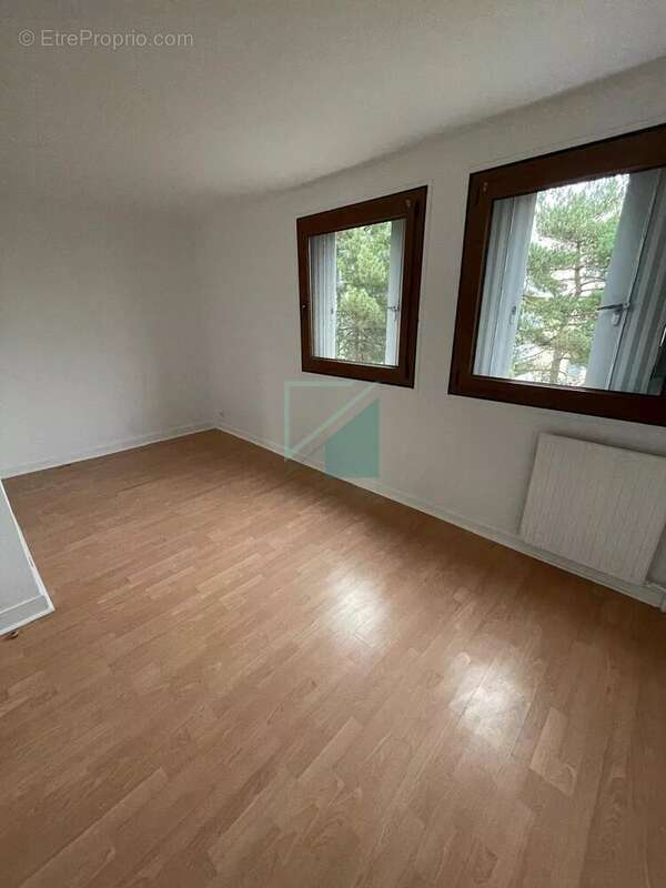 Appartement à BOISSY-SAINT-LEGER