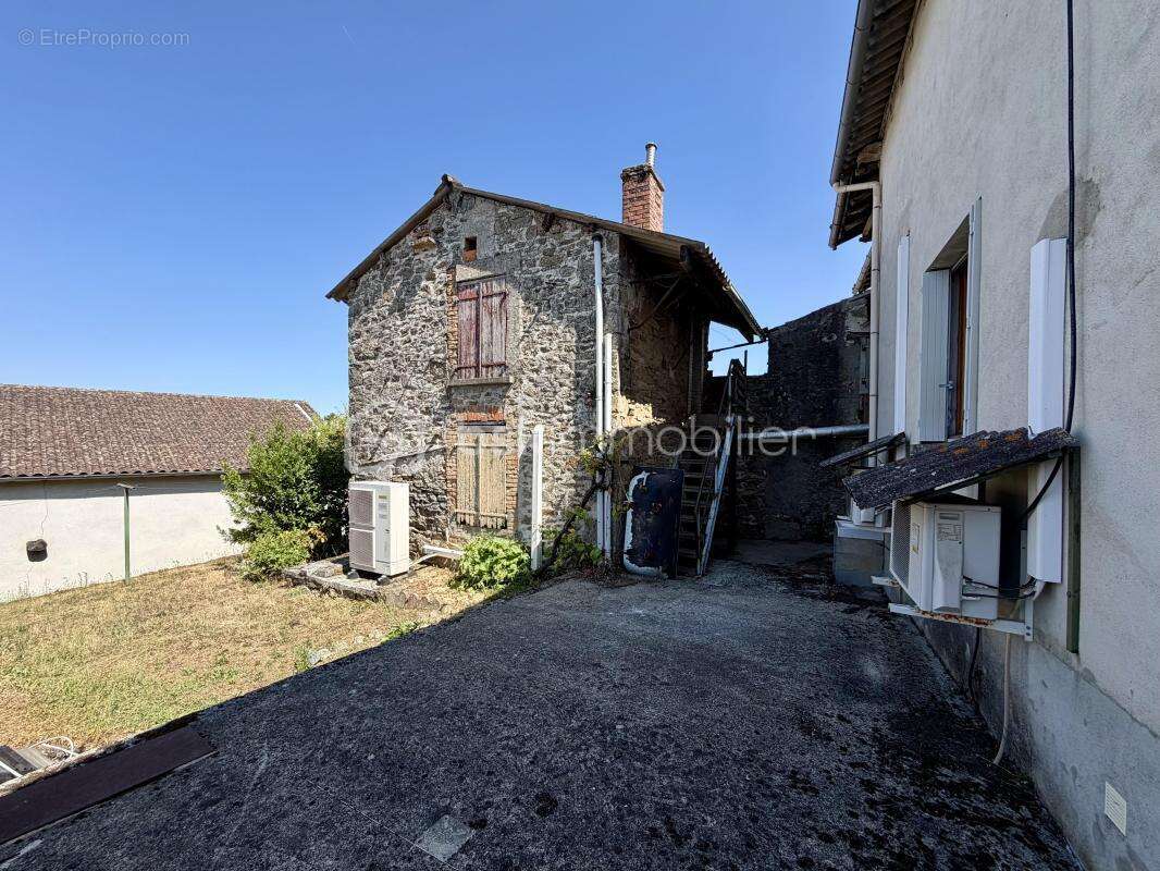 Ensemble immobilier centre bourg - photo 21