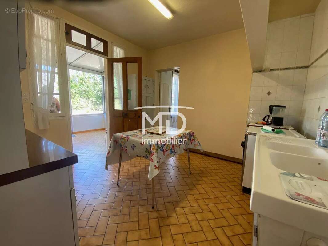 Evreux saint michel - maison t4 avec dependances - photo 3
