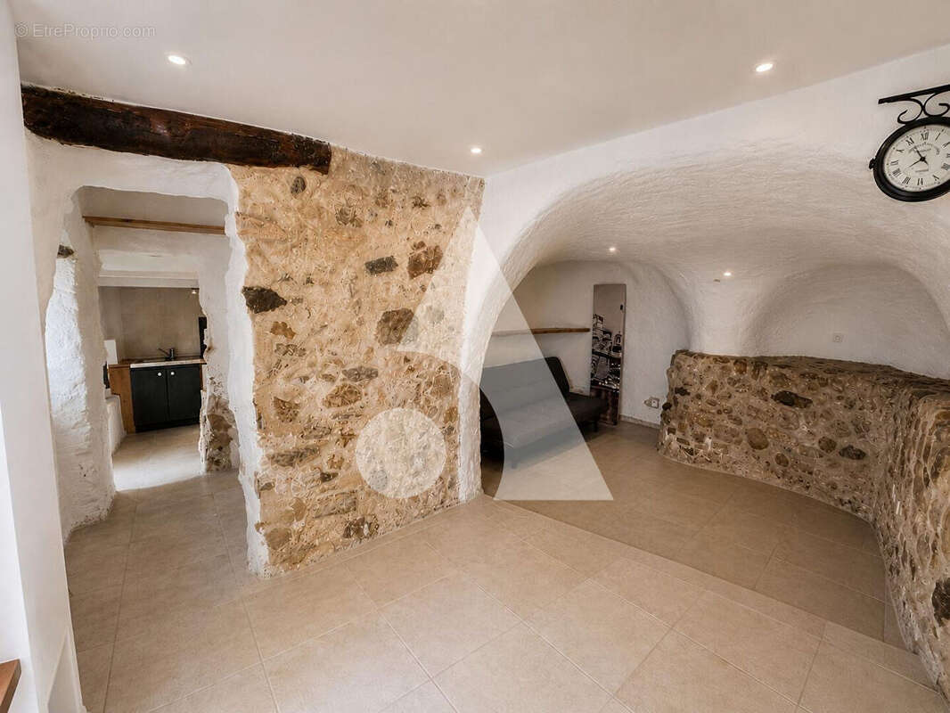 Appartement à BEAUMONT-DE-PERTUIS