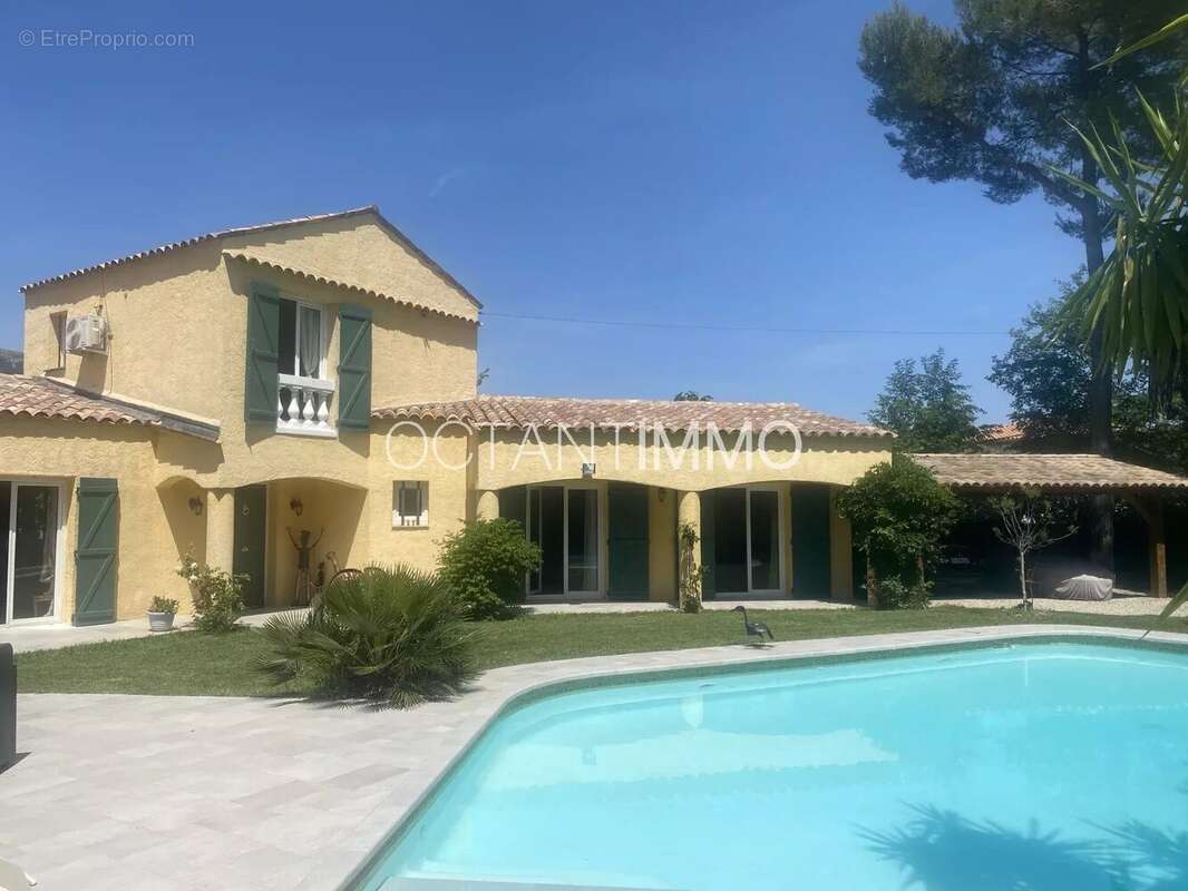 Maison à LE ROURET