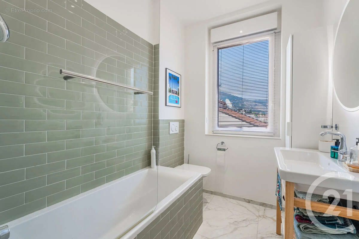 Appartement 87 m² à Menton  - photo 18