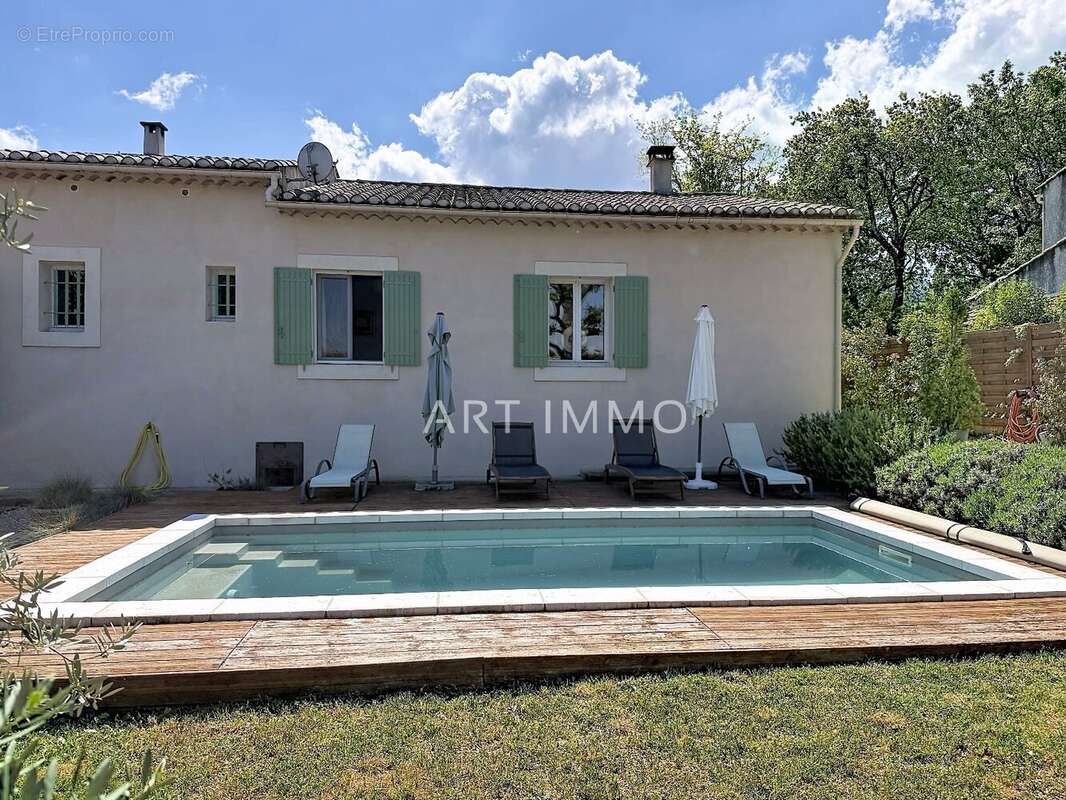 Maison à MAUBEC