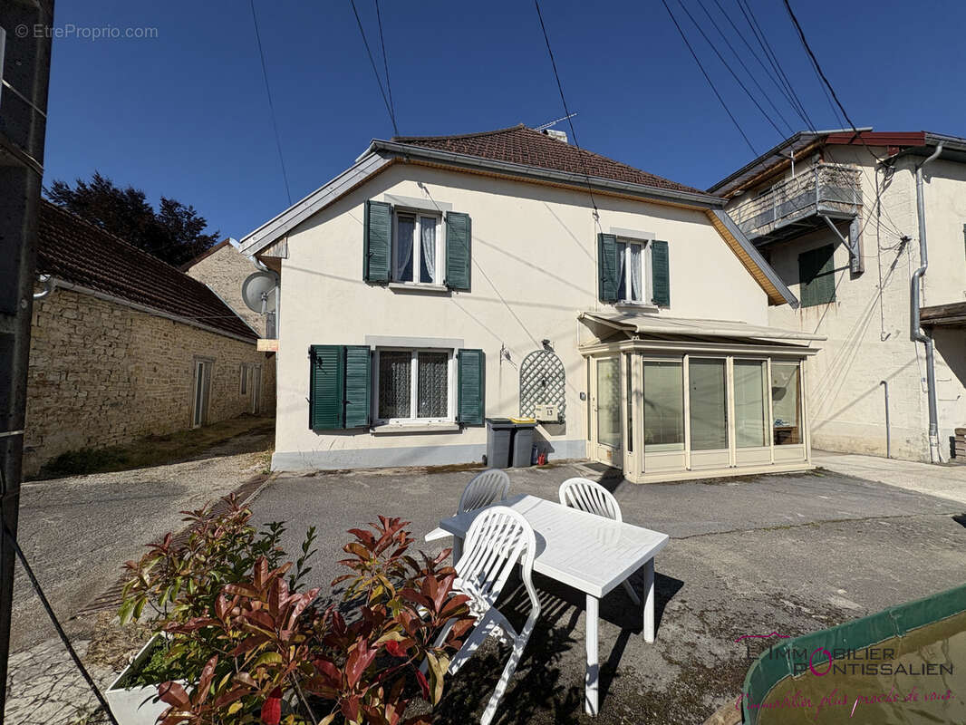 Maison à VILLERS-SOUS-CHALAMONT