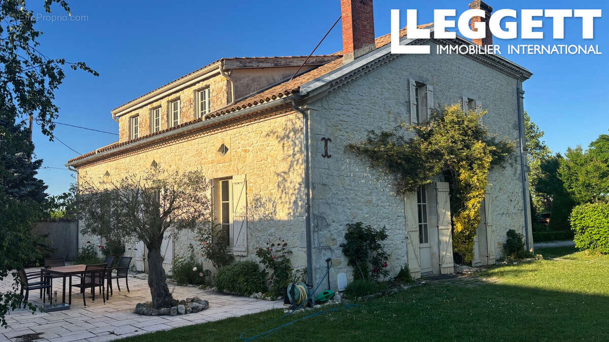 Maison à SAINT-GERMAIN-D'ESTEUIL