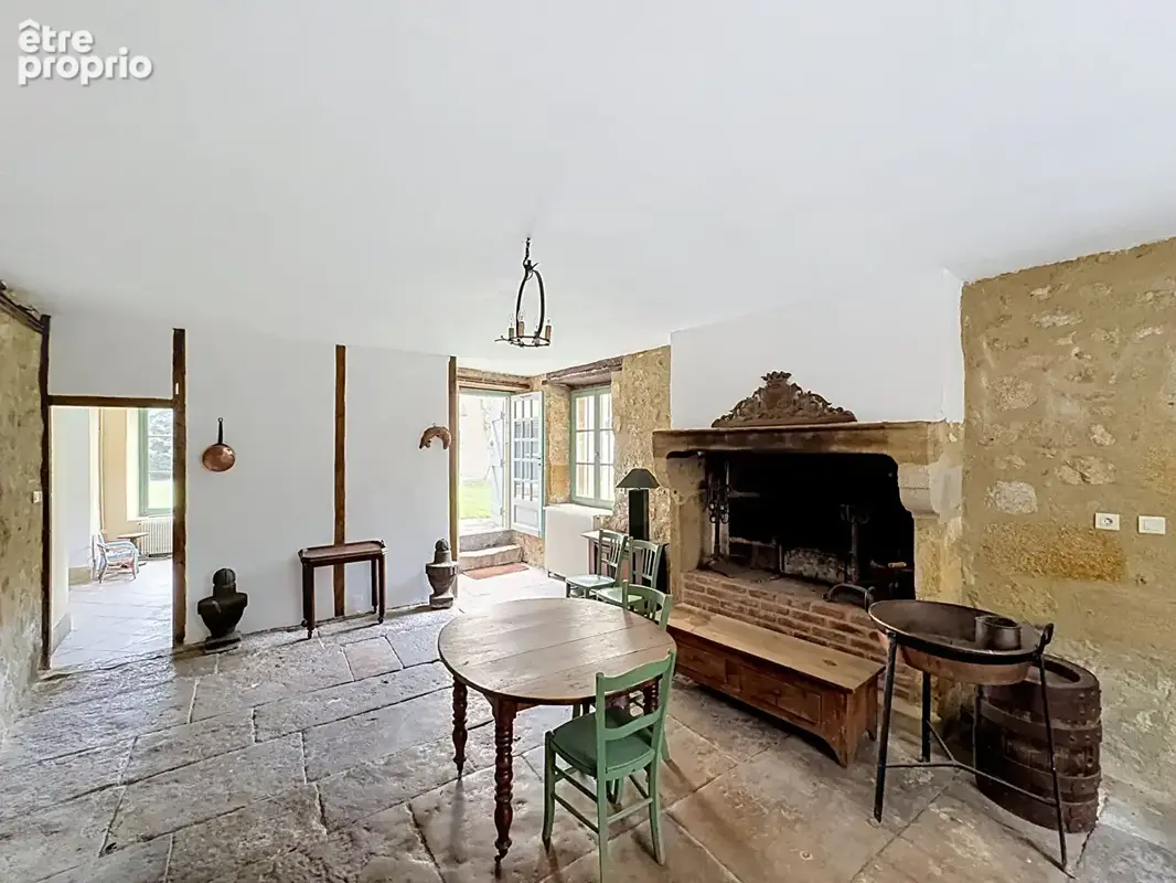 Maison centre vic le comte - 470 m² habitables - photo 6