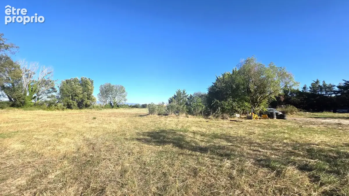 Ensemble immobilier sur plus de 9000m2 de terrain. - photo 2