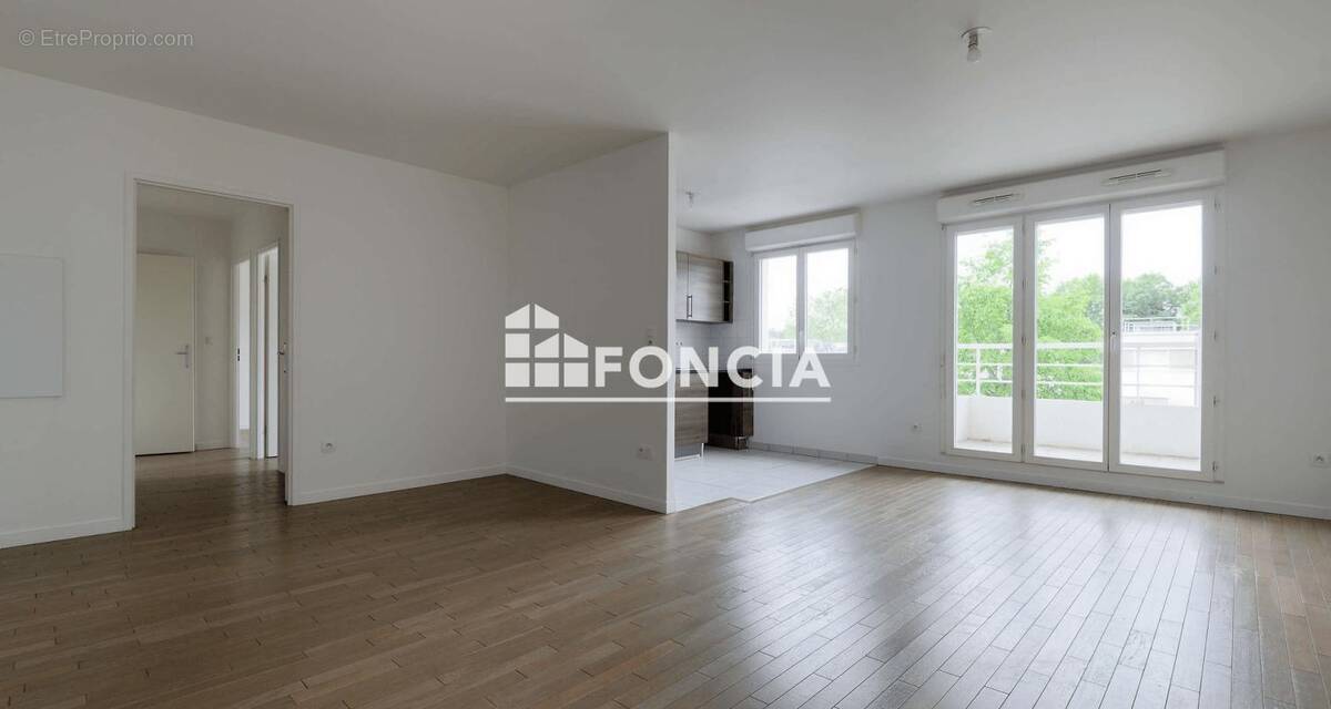 Appartement à CORBEIL-ESSONNES