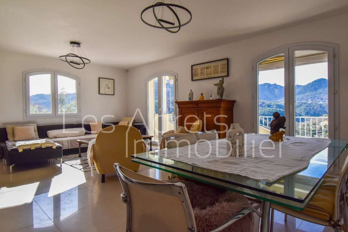 Maison à LES ADRETS-DE-L'ESTEREL