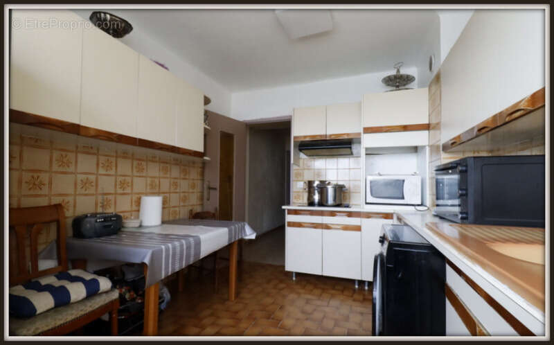 Appartement à MARSEILLE-11E