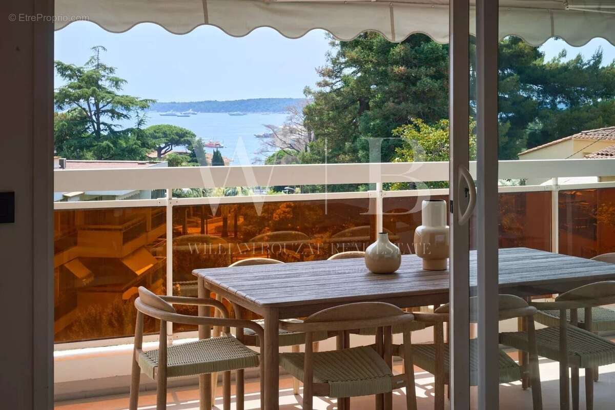 Cannes, la Basse Californie - Luxueux 5 P en dernier étage avec vue mer dans résidence avec piscine - photo 2
