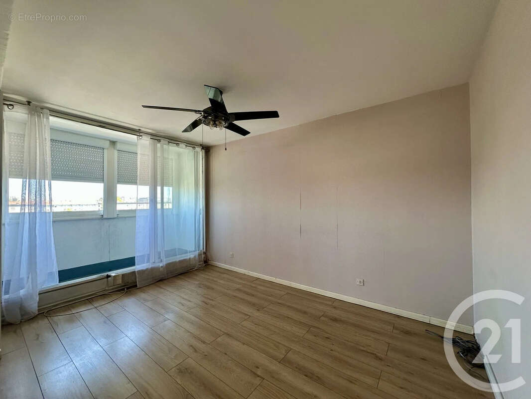 Appartement 76 m² à Villeurbanne  - photo 6