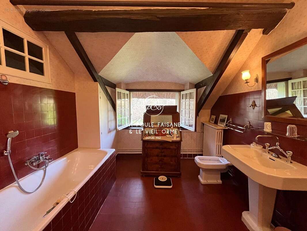 Maison à SAINT-LEGER-EN-YVELINES