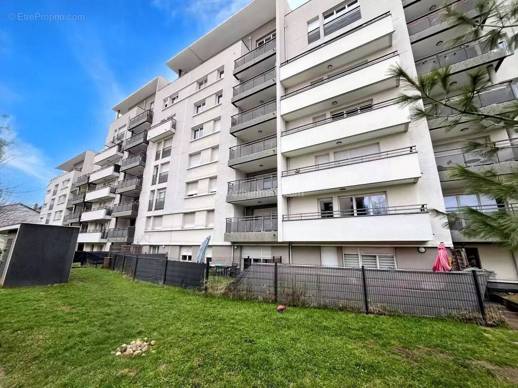 Appartement à LYON-8E