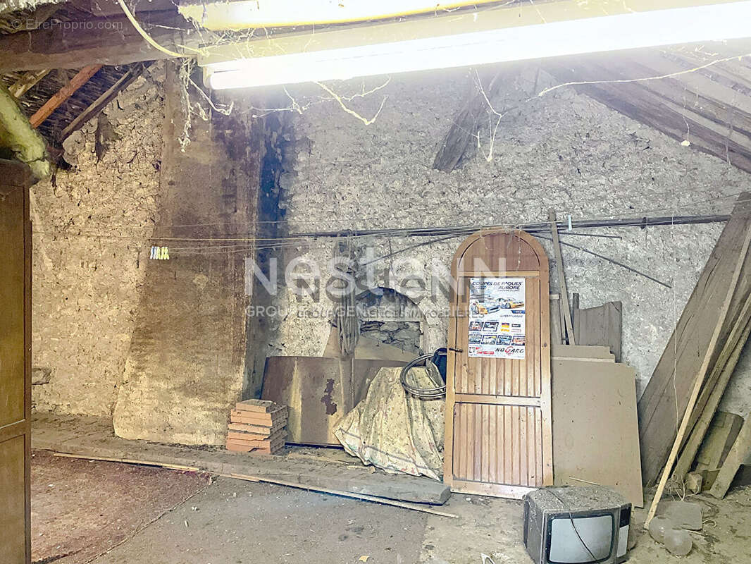 Maison à LA CHAUSSEE-SAINT-VICTOR