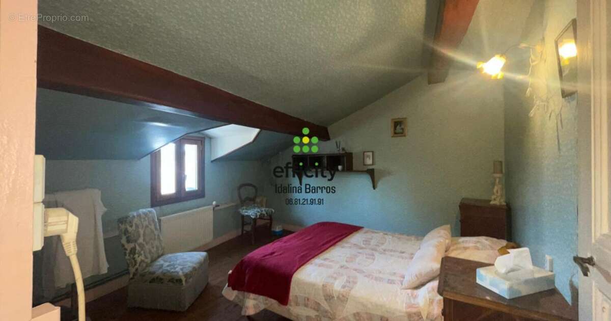 Maison à AIGRE
