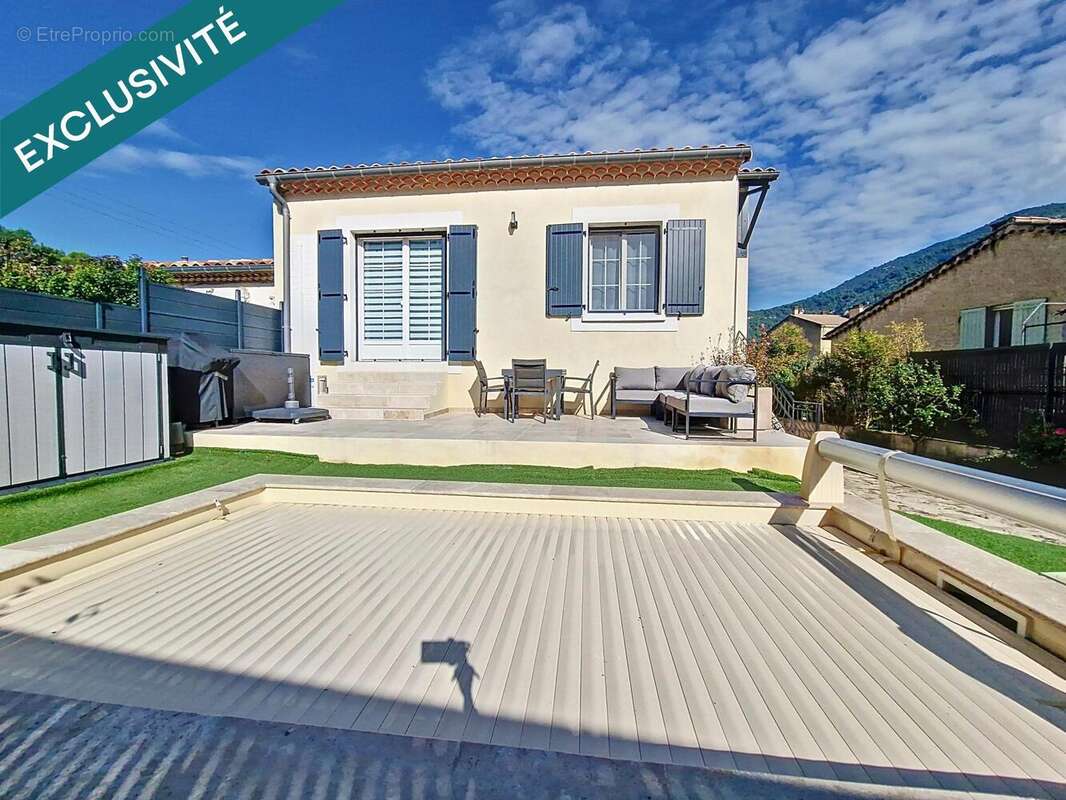 Photo 2 - Maison à FONTAINE-DE-VAUCLUSE