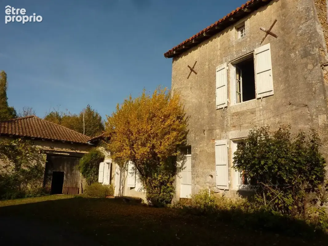 Maison 150 m² à Saint-Claud  - photo 2