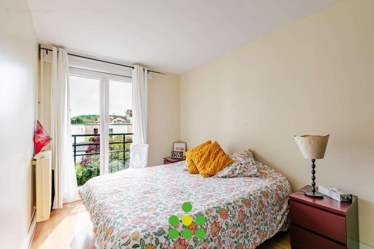 Appartement à NANTERRE