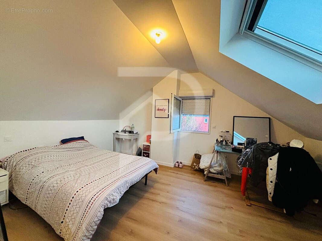 Maison à SARTROUVILLE