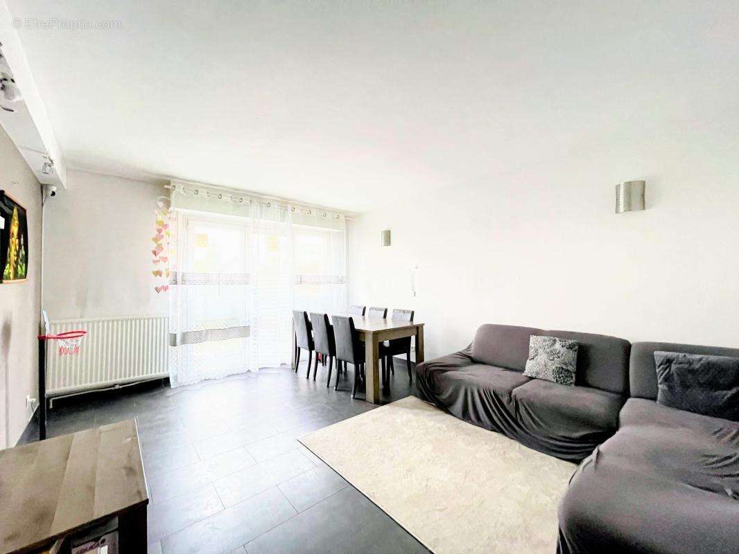 Appartement à LIVRY-GARGAN