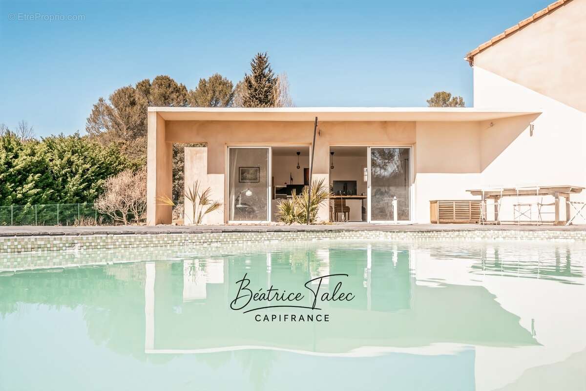 Maison de caractère avec piscine 5 pièces au cœur des vignes, double garage, 6000m2 terrain plat arboré, magnifique vue dans un  - photo 24
