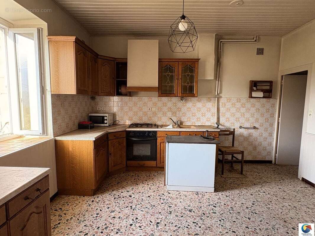 Maison à BEAUVOIR-DE-MARC