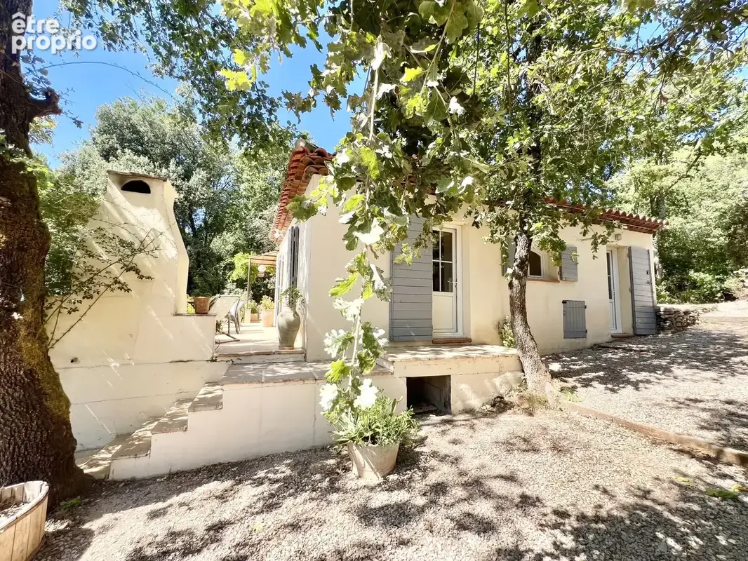 Bastide provençale de charme de 183.51 m² sur 1 980 m² de terrain paysagé avec piscine - photo 12