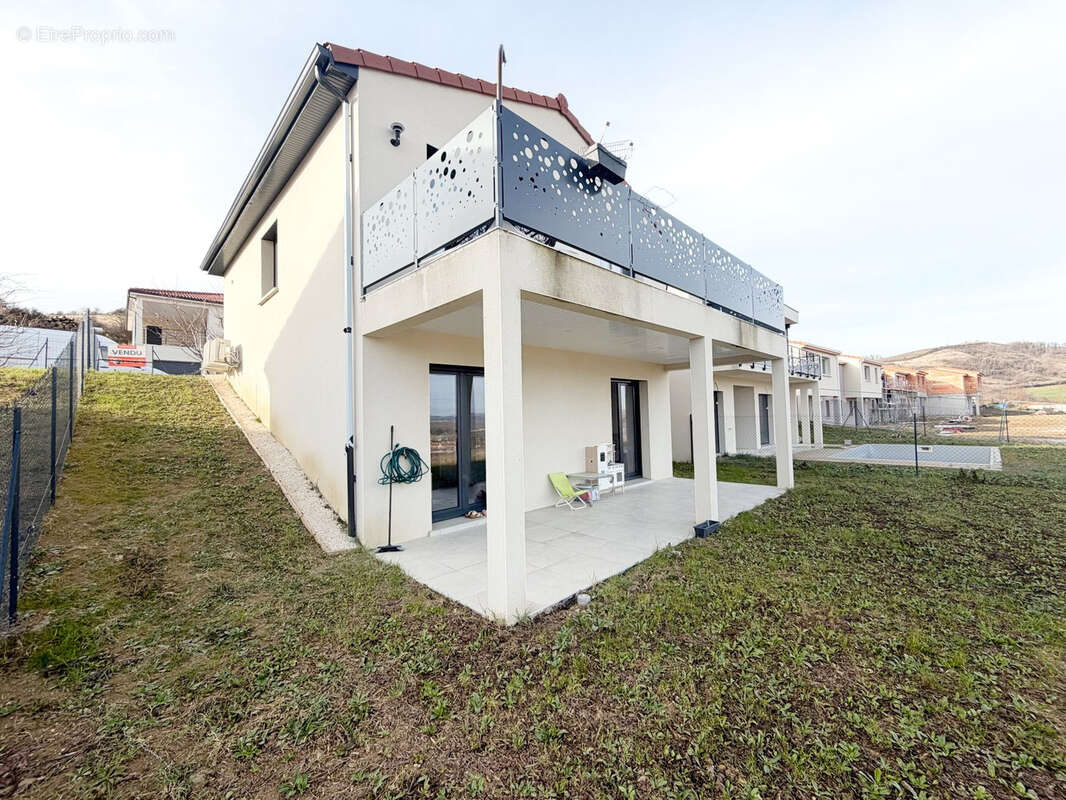 Maison à LES MARTRES-DE-VEYRE