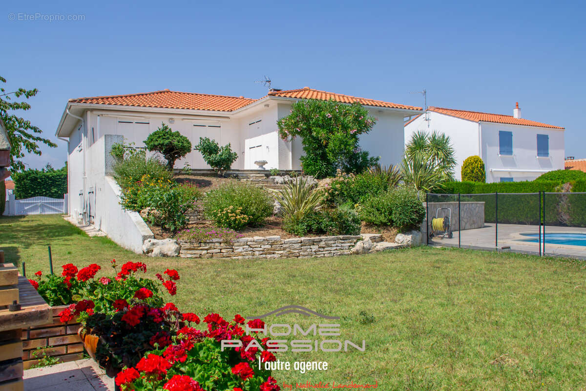 Maison à VAUX-SUR-MER