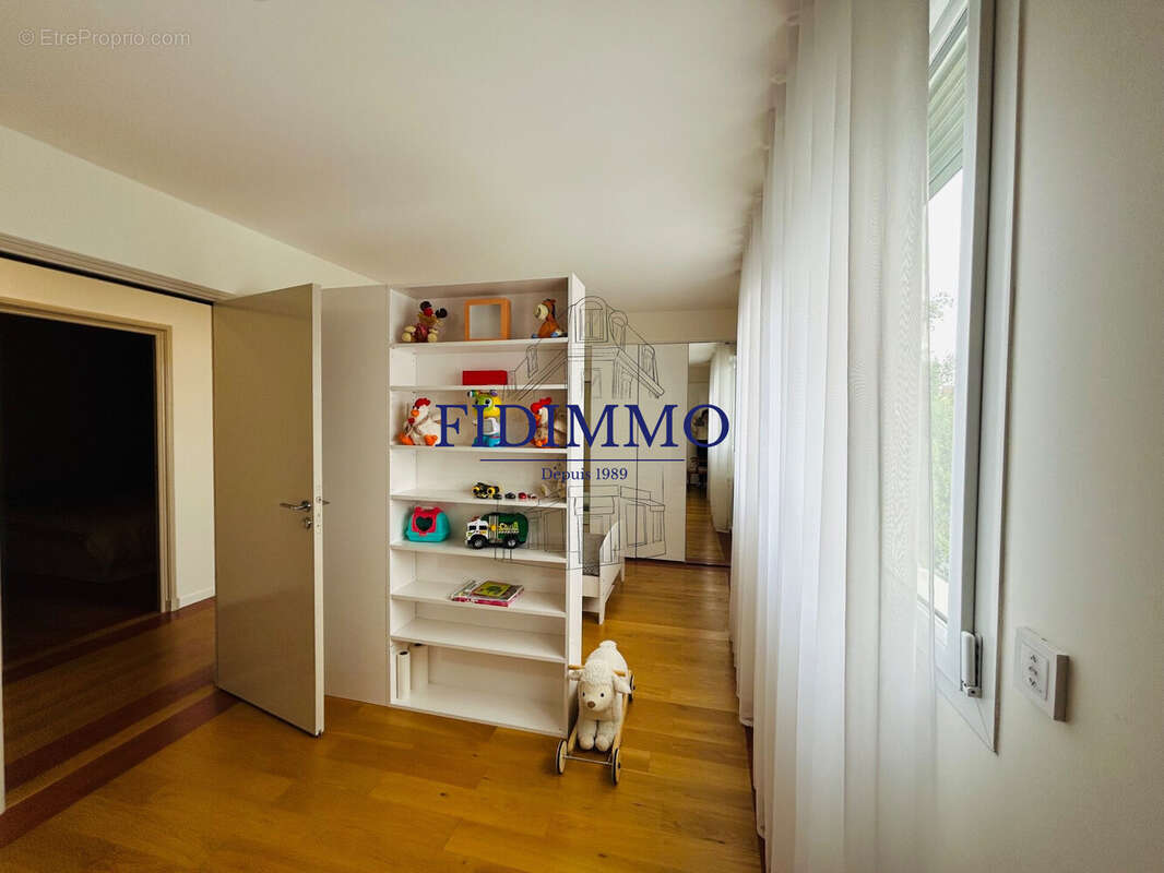 Maison à CHENNEVIERES-SUR-MARNE