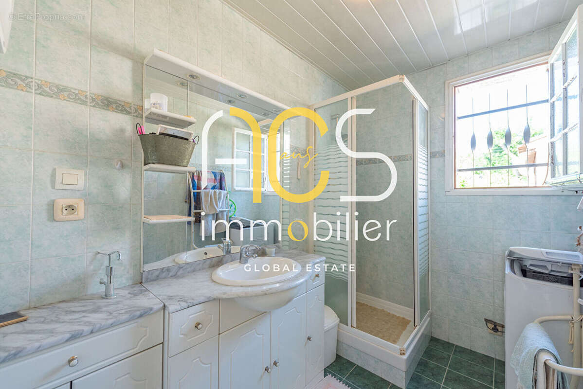 Maison Chateauneuf Les Martigues 5 pièce(s) 101 m2 garage plain pied calme - photo 16