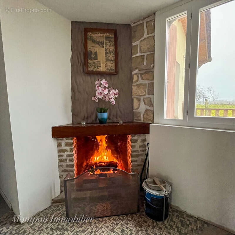 Maison à EYGURANDE-ET-GARDEDEUIL