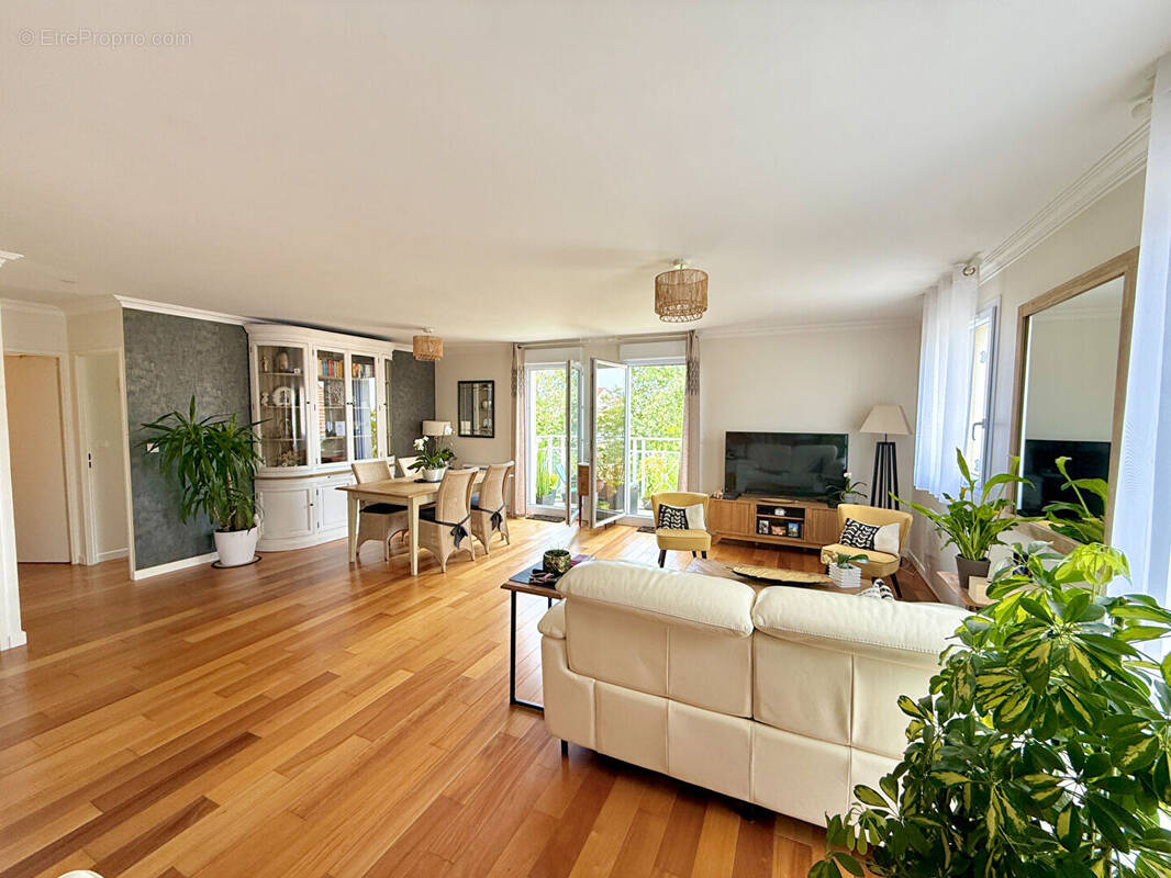Appartement à OZOIR-LA-FERRIERE